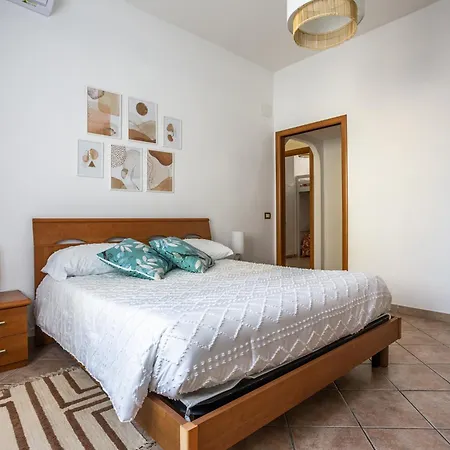 Apartment Rome Seascape Nearby Beaches And Centre Of Rome