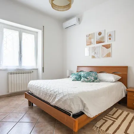 Apartment Rome Seascape Nearby Beaches And Centre Of Rome